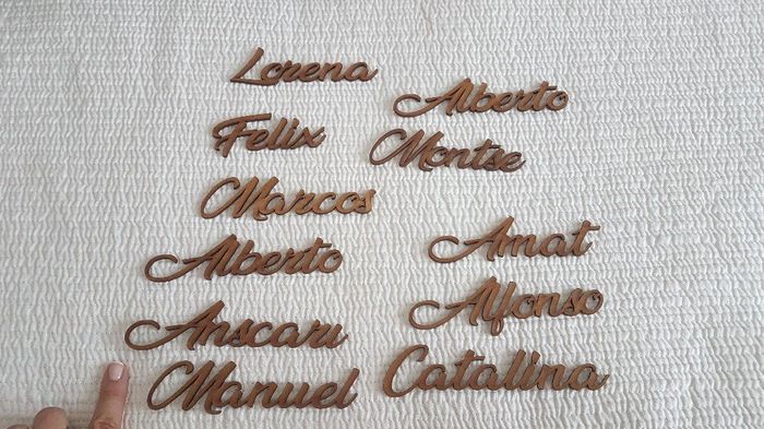Nombres madera invitados 7