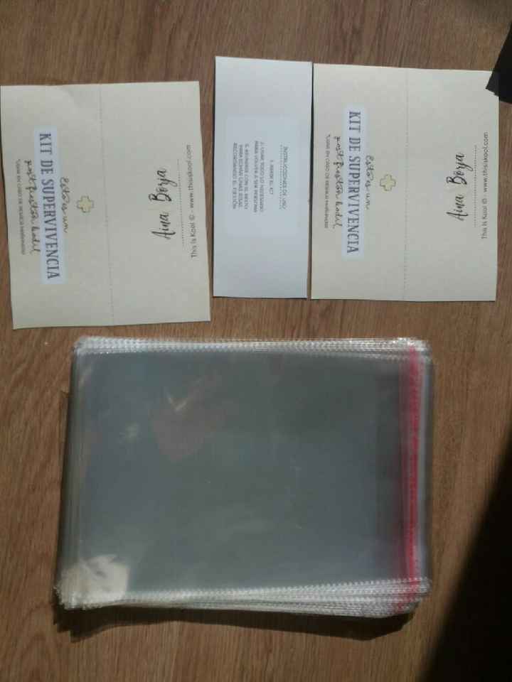  Kits supervivencia y colgadores puerta. Que más poner en habitaciones hotel? - 1