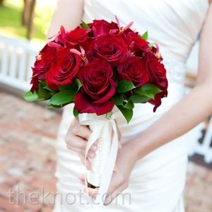 ramo de novia con lazo