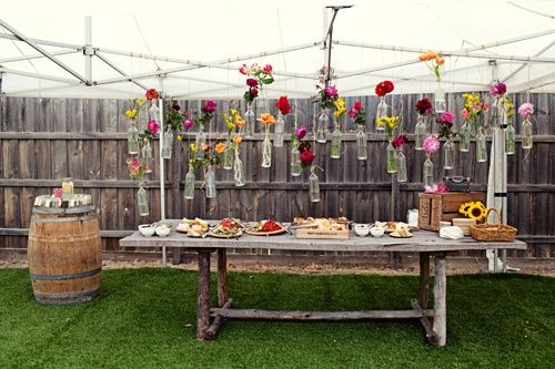 Decoración con botellas colgantes