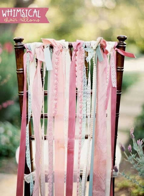 Silla decorada con cintas