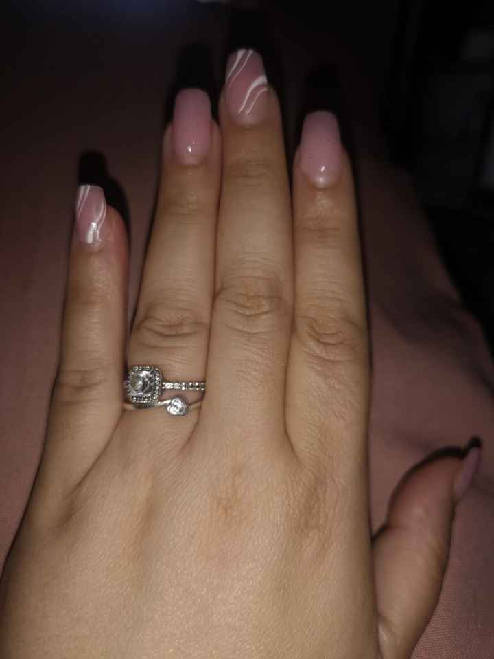 ¡Comparte una foto de tu anillo de compromiso! 💍 - 1