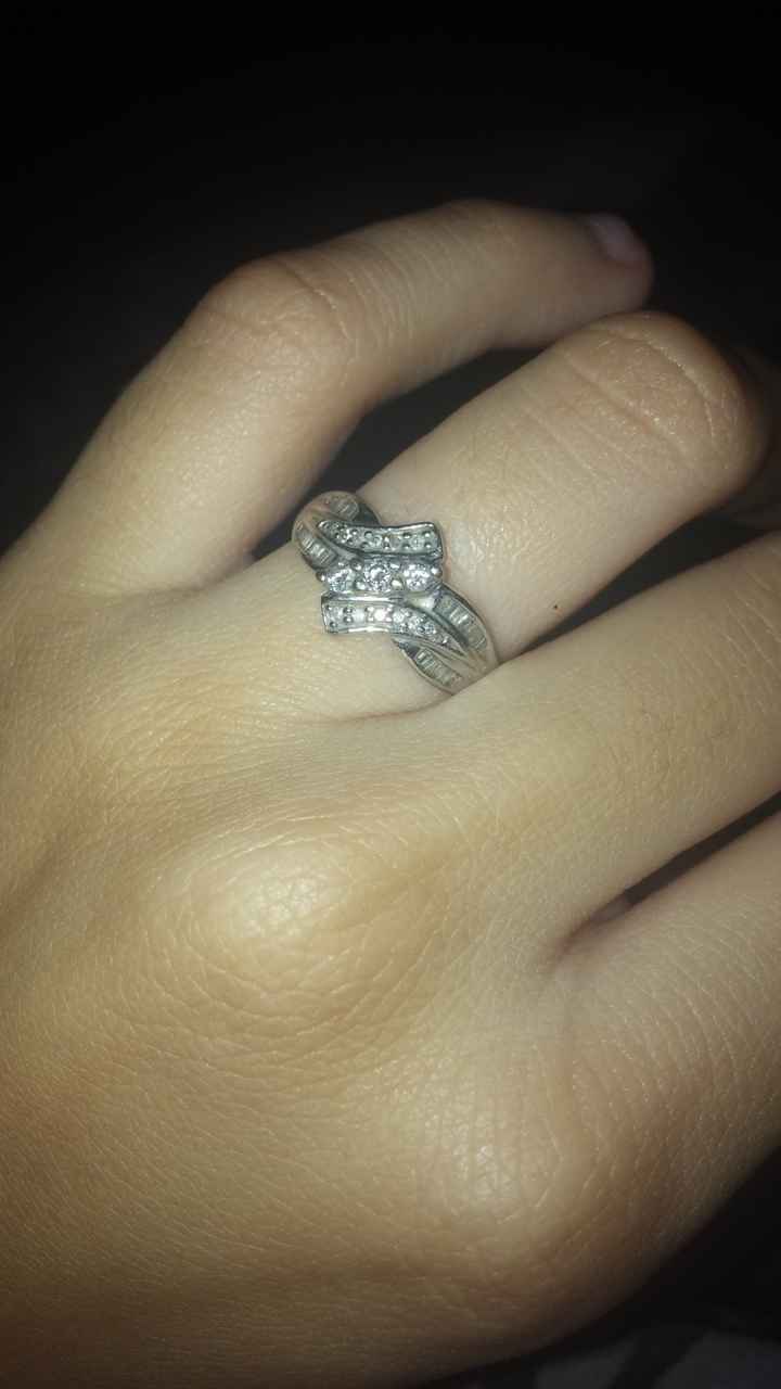Nuestros anillos de compromiso... - 1