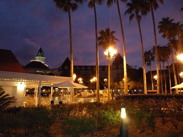 Piscina de noche