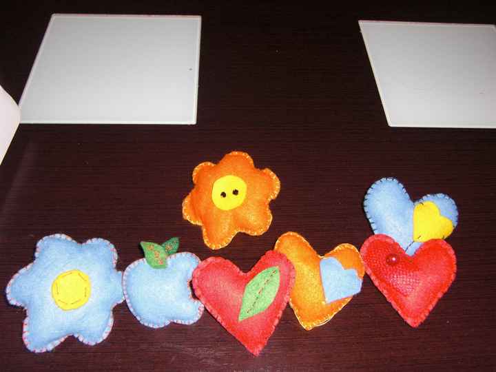 Broches de fieltro