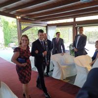 Llegada del novio con mi madre (madrina)