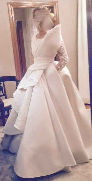 Alguien sabe de quién es este vestido? - 1