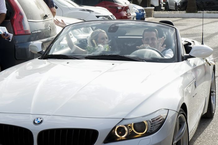 ¿Coche ostentoso o sencillo para llegar a la ceremonia? 🚗 3