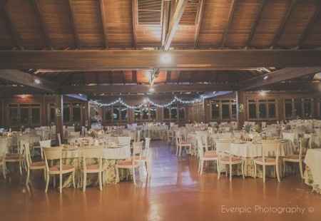 Salón decorado or The Wedding Makers