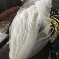 Ha venido un poco arrugado por el transporte, ya que venia en una bolsa.