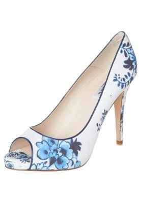 mis zapatos