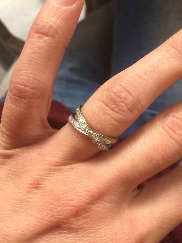 Mi anillo de prometidaaa - 1