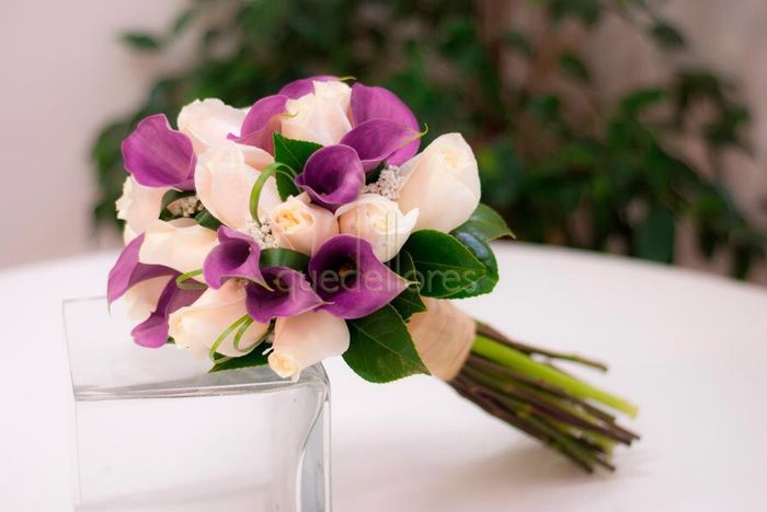 Ramo 💐 morado y con blanco - 1