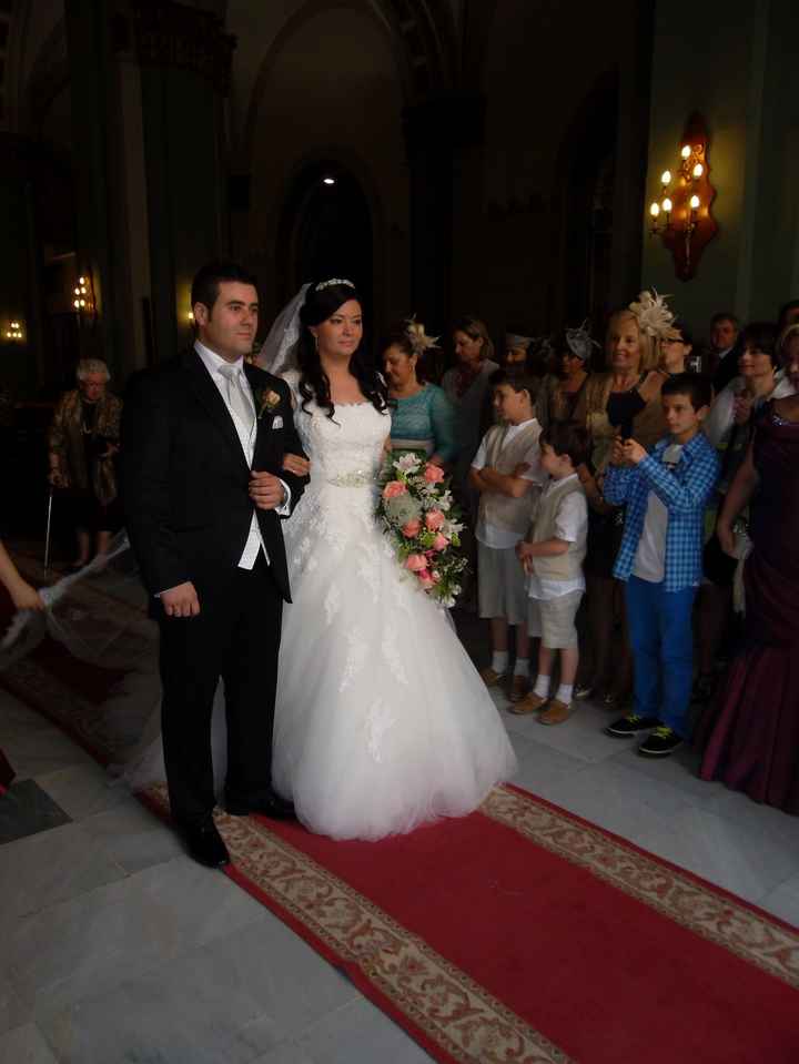 Saliendo de la Iglesia 