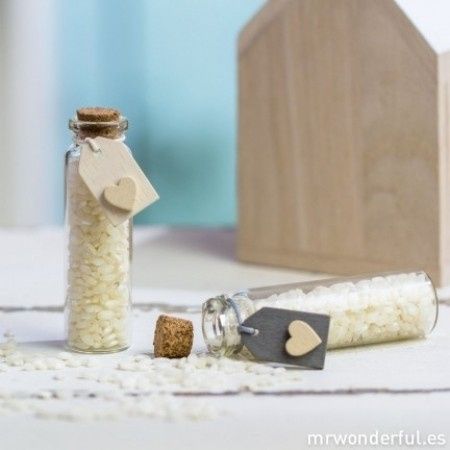 arroz para lanzar a los novios