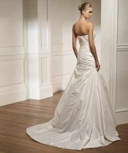 PARTE TRASERA DEL VESTIDO