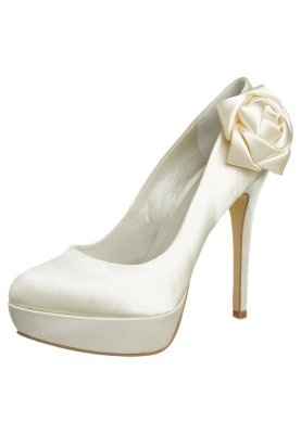 JIMMY CHOO  versus ESPARDENYES....!