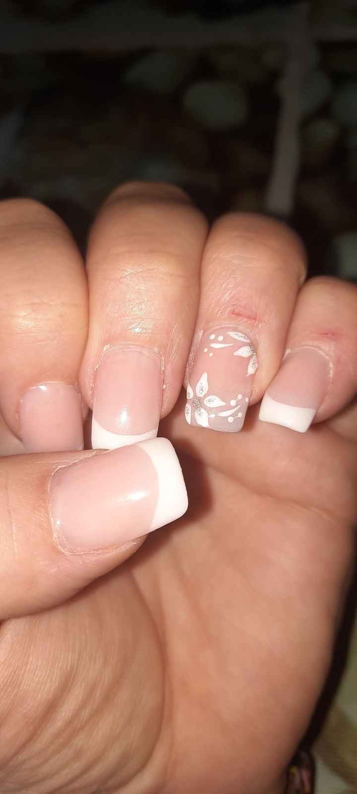Esta manicura roja...¡FANTÁSTICA para mi look! - 1