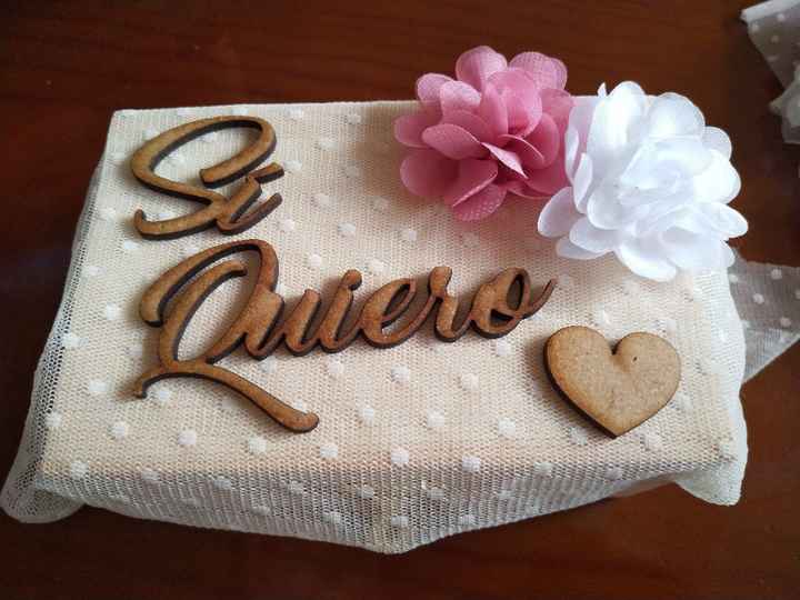 Flores para decorar bastidor y caja de arras - 2