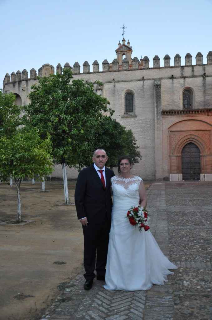 Duelo de vestidos: liso o con encaje? - 1