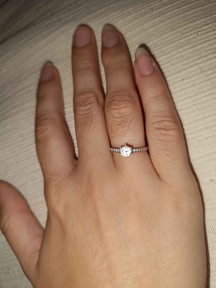 Pongamos todas nuestro anillo de compromiso - 1