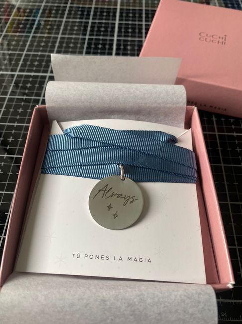 Medallita para el ramo 1