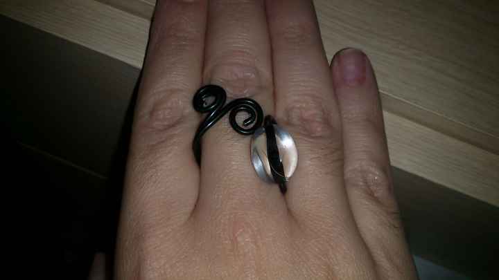 Anillo negro con perla