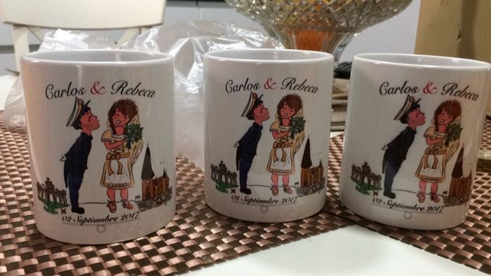 Regalar tazas a los invitados - 1