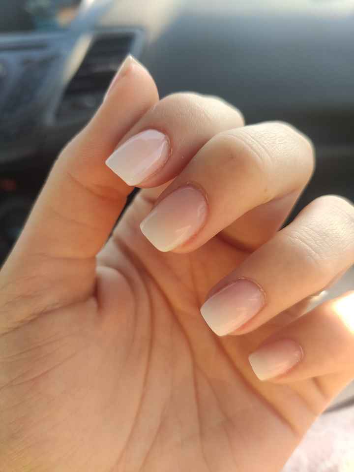 ¿Uñas acrílicas o al natural? - 1