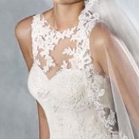 escote de mi vestido 