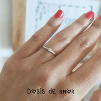 Derecha o izquierda: ¿en qué mano llevas tu anillo de pedida? 💍 - 1
