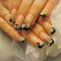 Bello diseño de uñas de gel