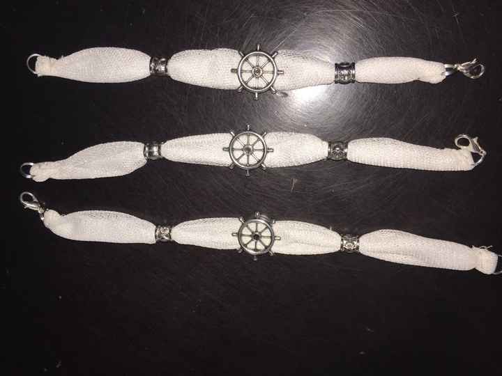 Mis pulseras de la tela del vestido para mis 3 mejores amigas!!! - 1