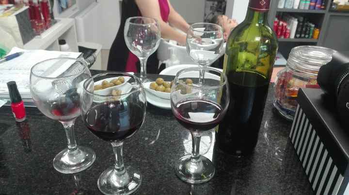 Vinito en la pelu