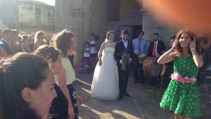 foto de invitad@ con móvil