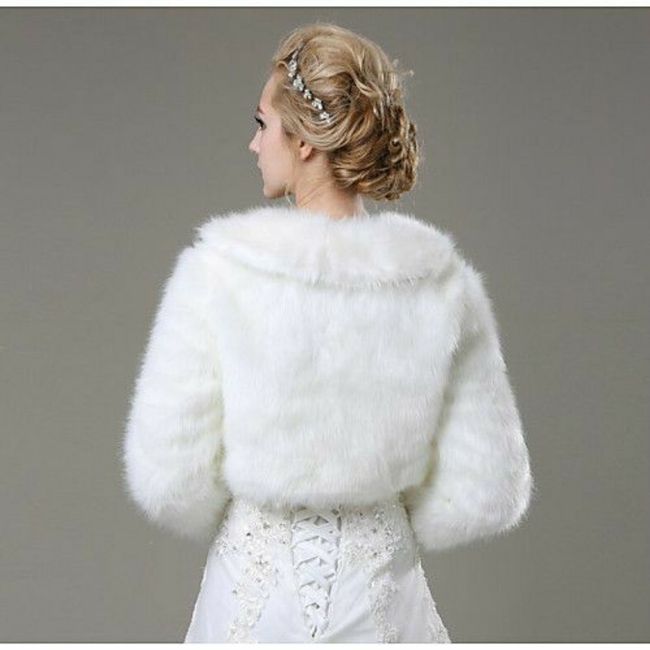 Chaqueta/ capa para boda de marzo. 2