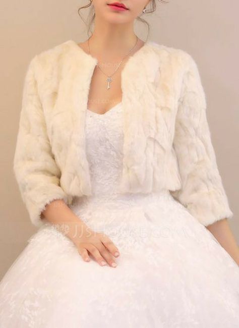 Chaqueta/ capa para boda de marzo. 3