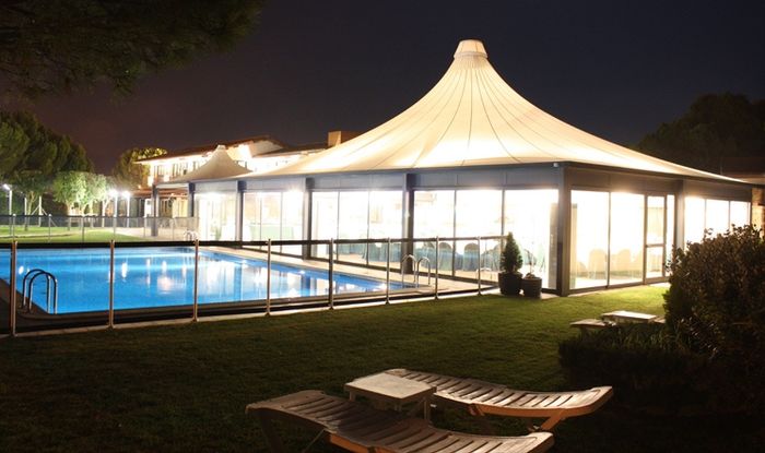 carpa y zona jardin