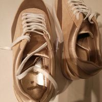 Alguna de vosotras se pondría zapatillas?? - 1