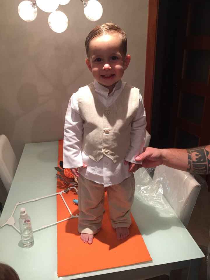 Los trajes de mis hijos - 1