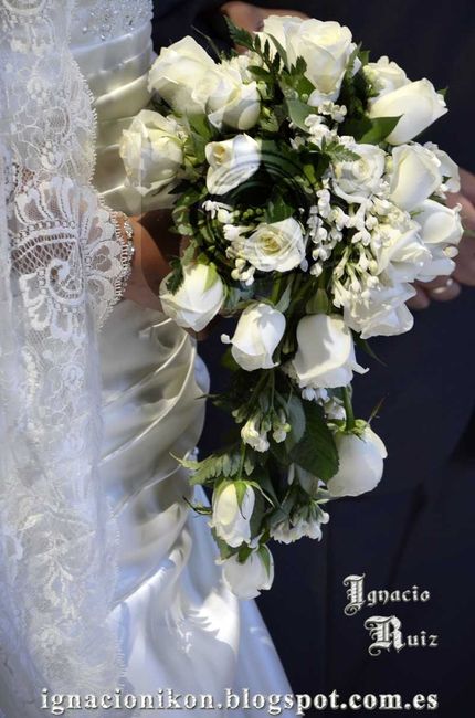 RAMO DE NOVIA - ROSAS NATURALES BLANCAS