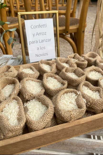 Arroz y petalos para el día B💍 2