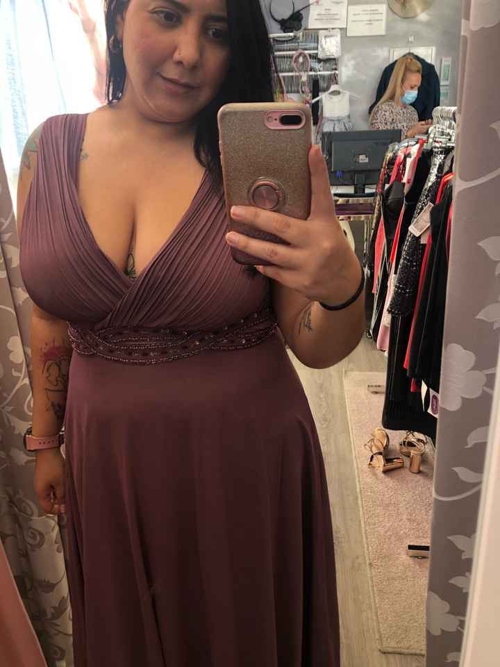Ayuda con mi vestido ☺️ - 1