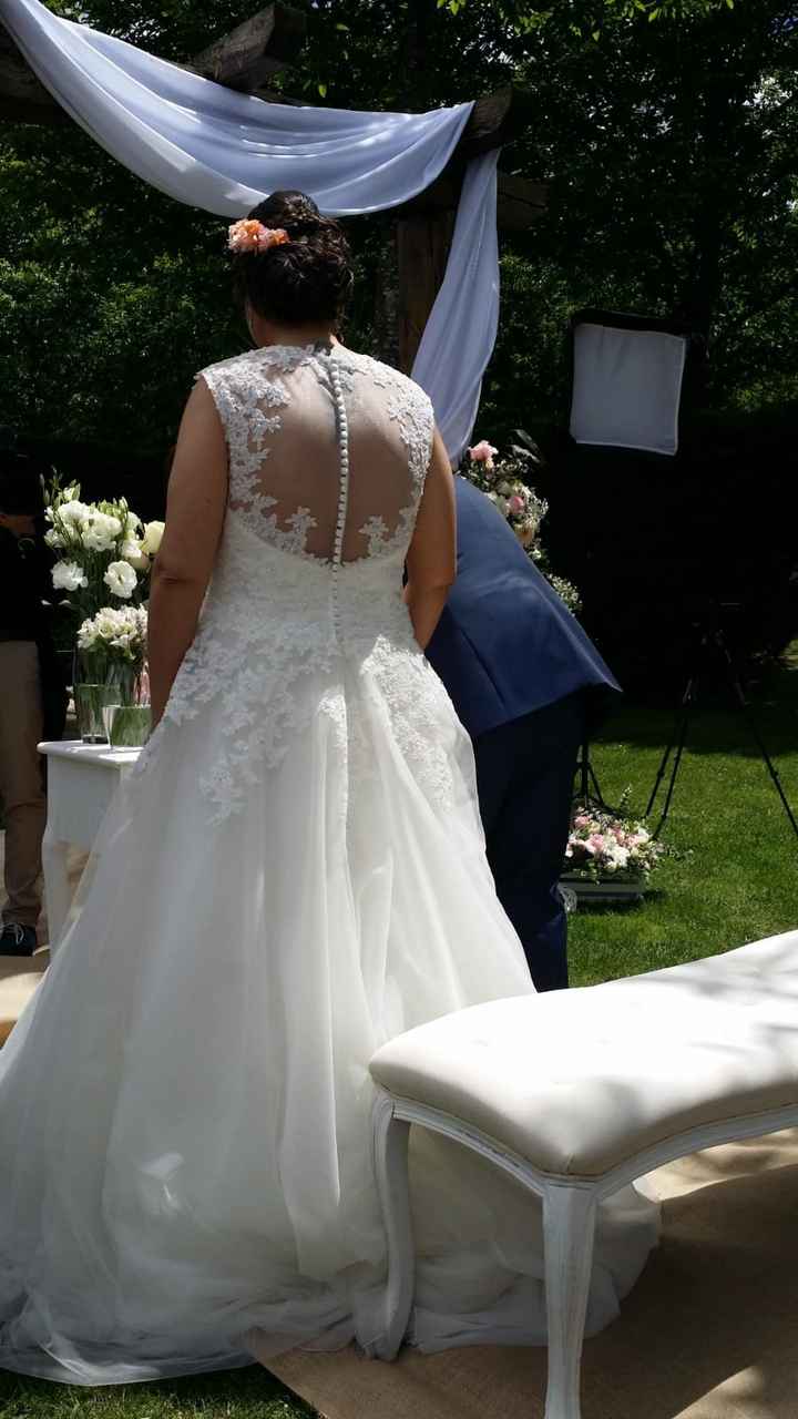 Mi vestido por detrás