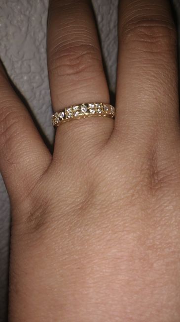 Enséñanos tu anillo de prometida - 1