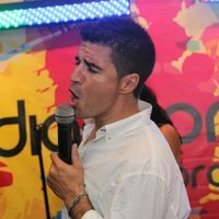 Pavarotti!! novio dando el do de pecho