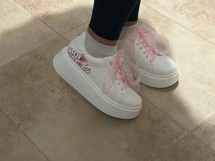 Segundo par de zapatos: ¿necesario o no? 👠 - 1