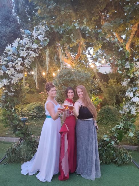 Mi precioso arco y mis preciosas hermana y prima