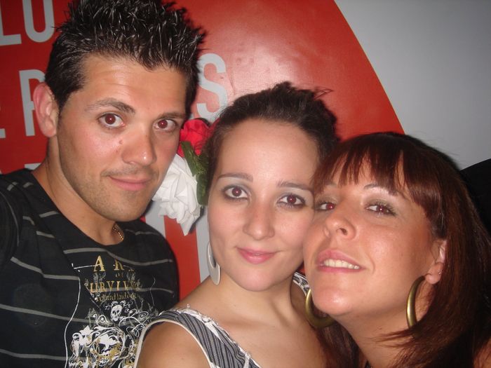 con mi niño y una amiga