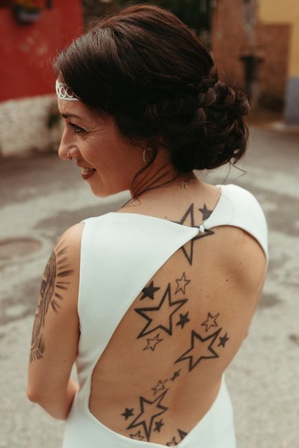¿Tatuajes ocultados o visibles en la boda? 🤗 2